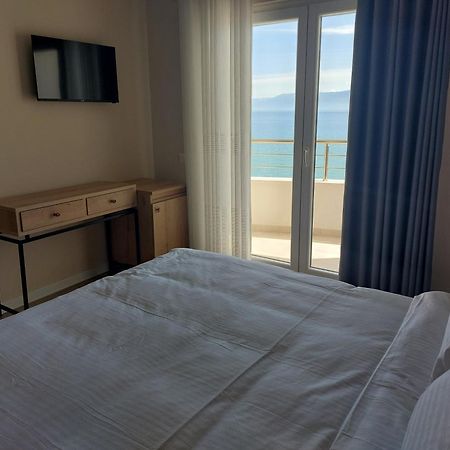 Hotel Demoli โปกราเดซ ภายนอก รูปภาพ