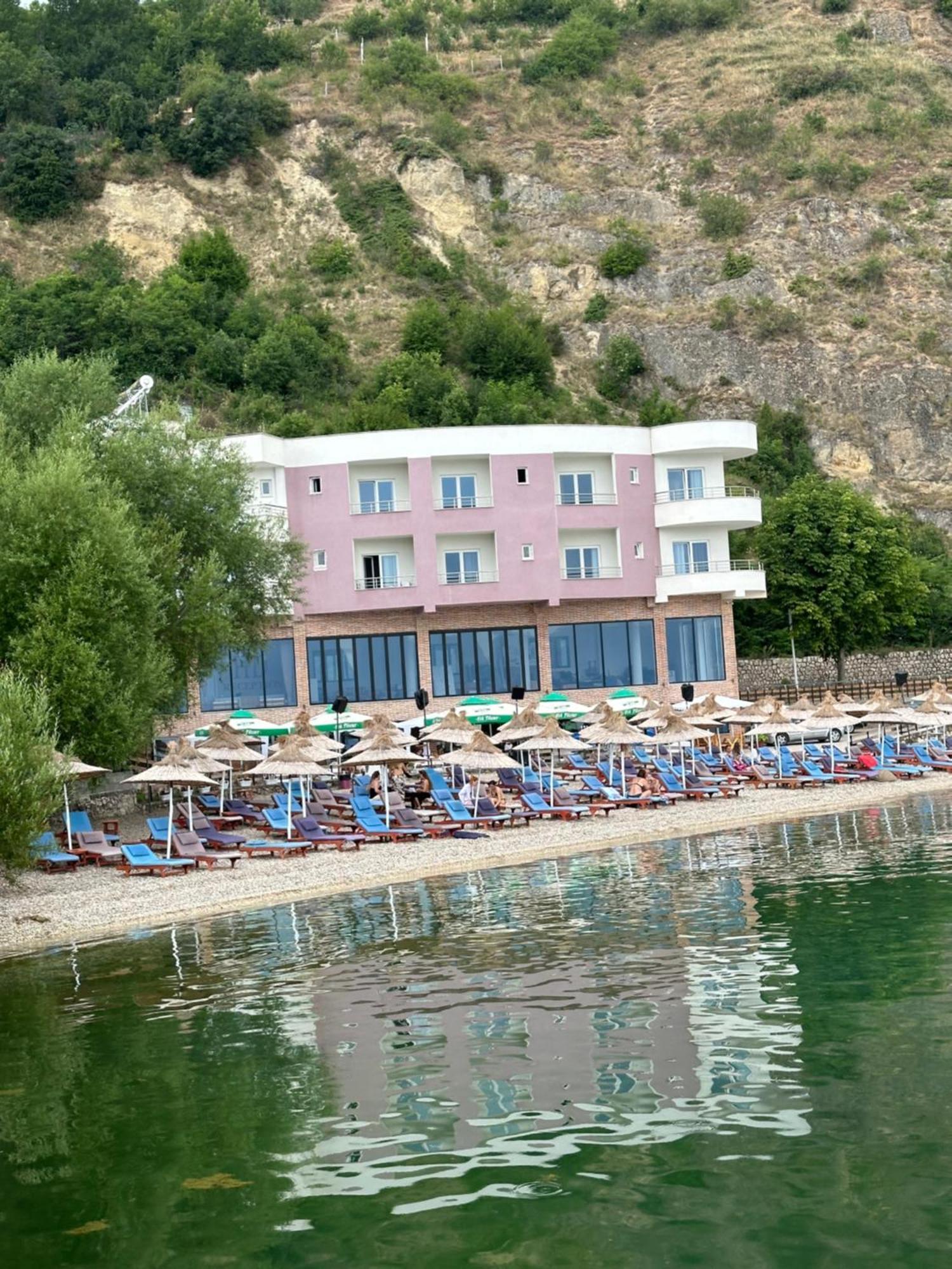 Hotel Demoli โปกราเดซ ภายนอก รูปภาพ