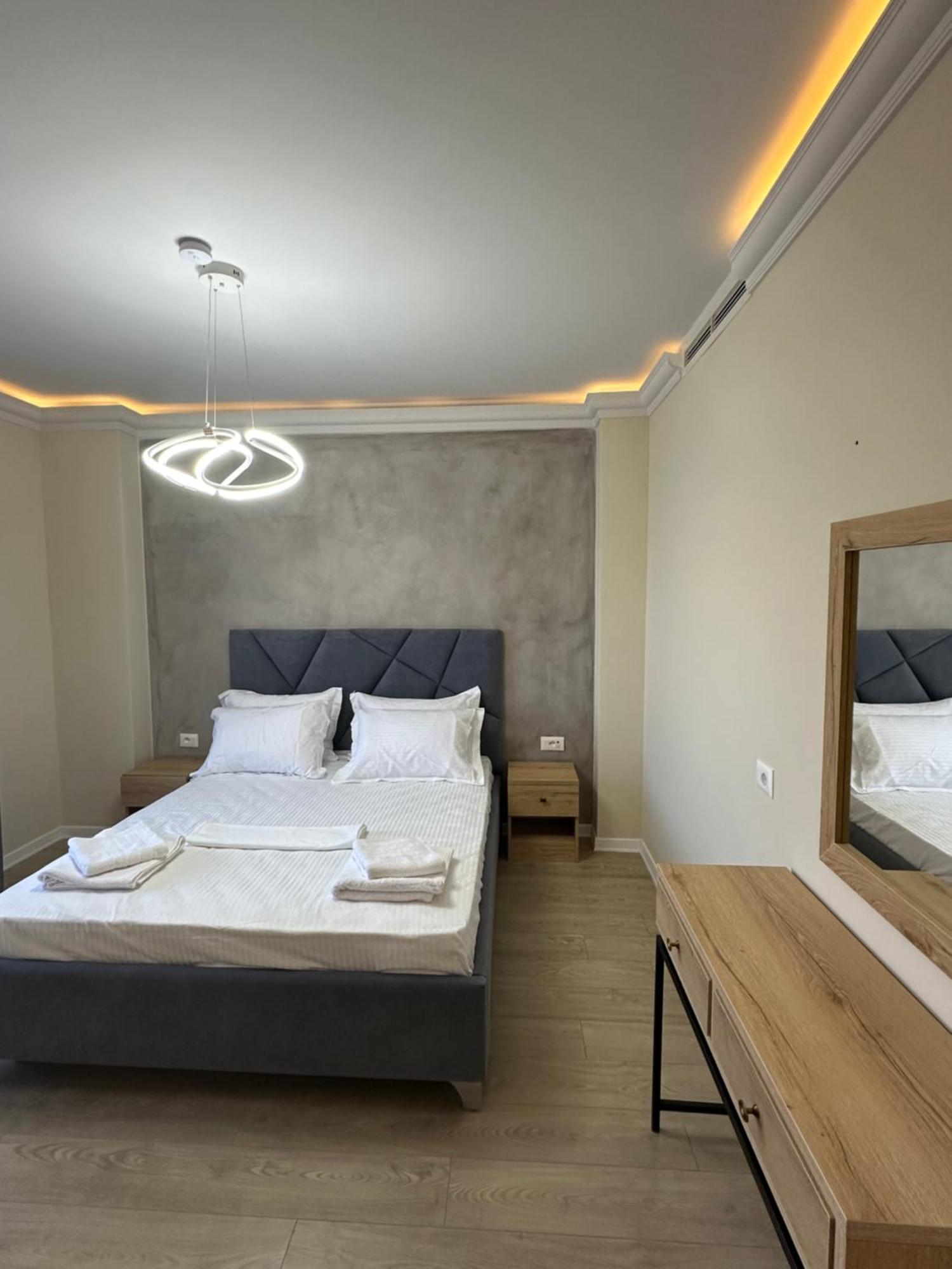Hotel Demoli โปกราเดซ ภายนอก รูปภาพ