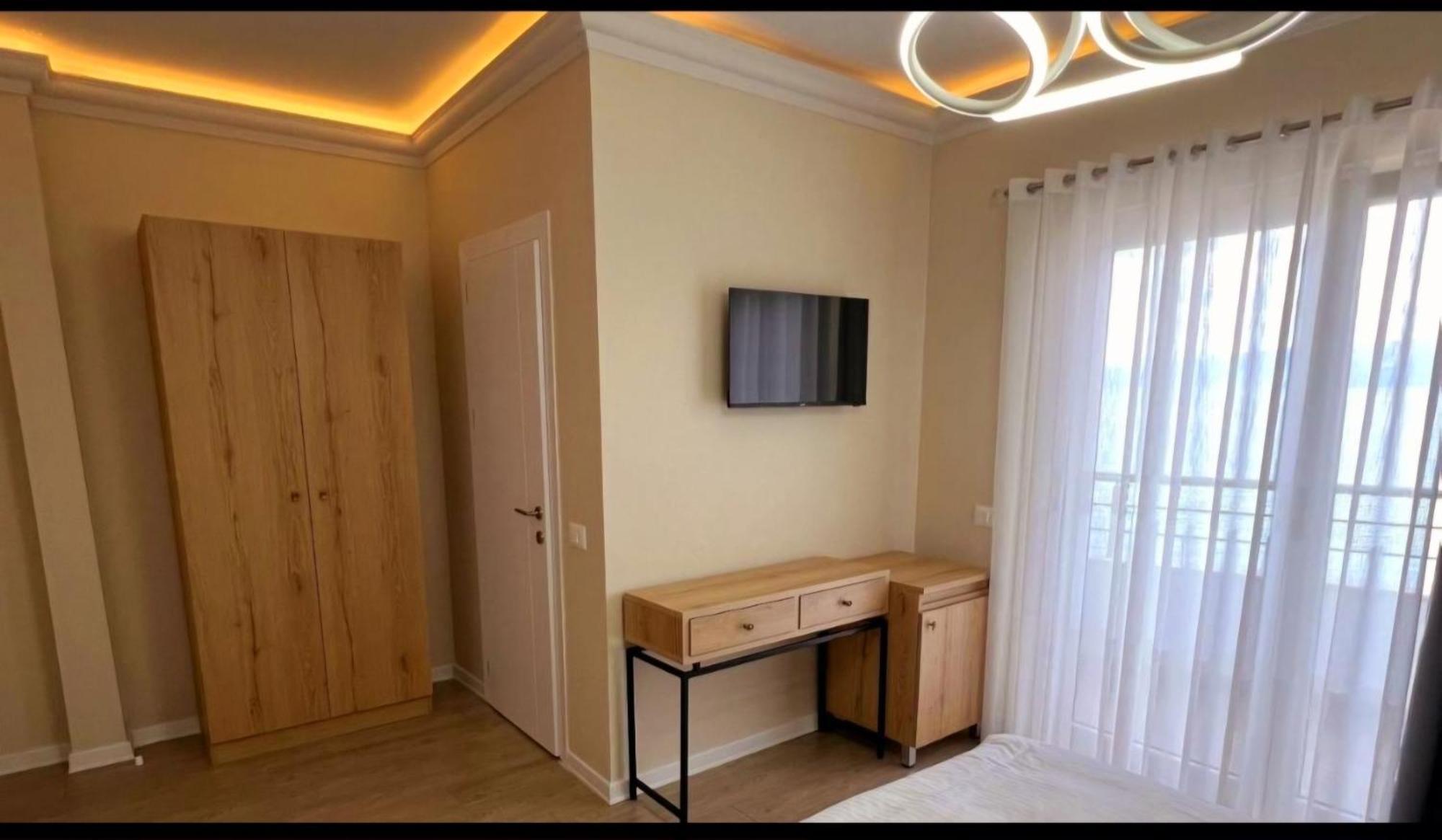 Hotel Demoli โปกราเดซ ภายนอก รูปภาพ