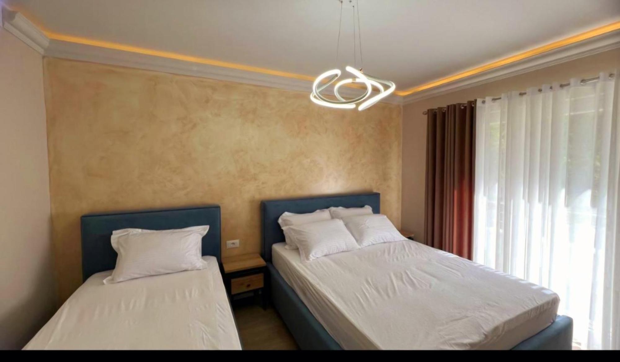 Hotel Demoli โปกราเดซ ภายนอก รูปภาพ