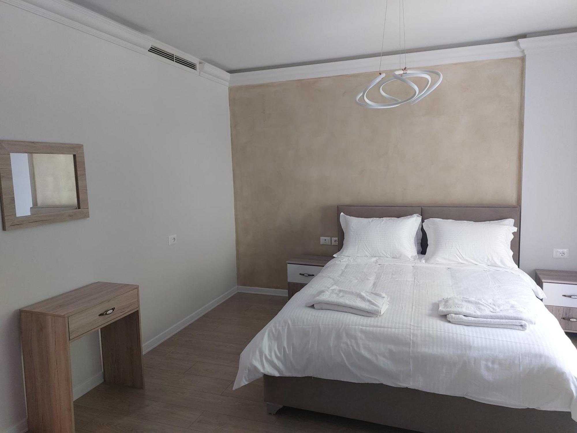 Hotel Demoli โปกราเดซ ภายนอก รูปภาพ