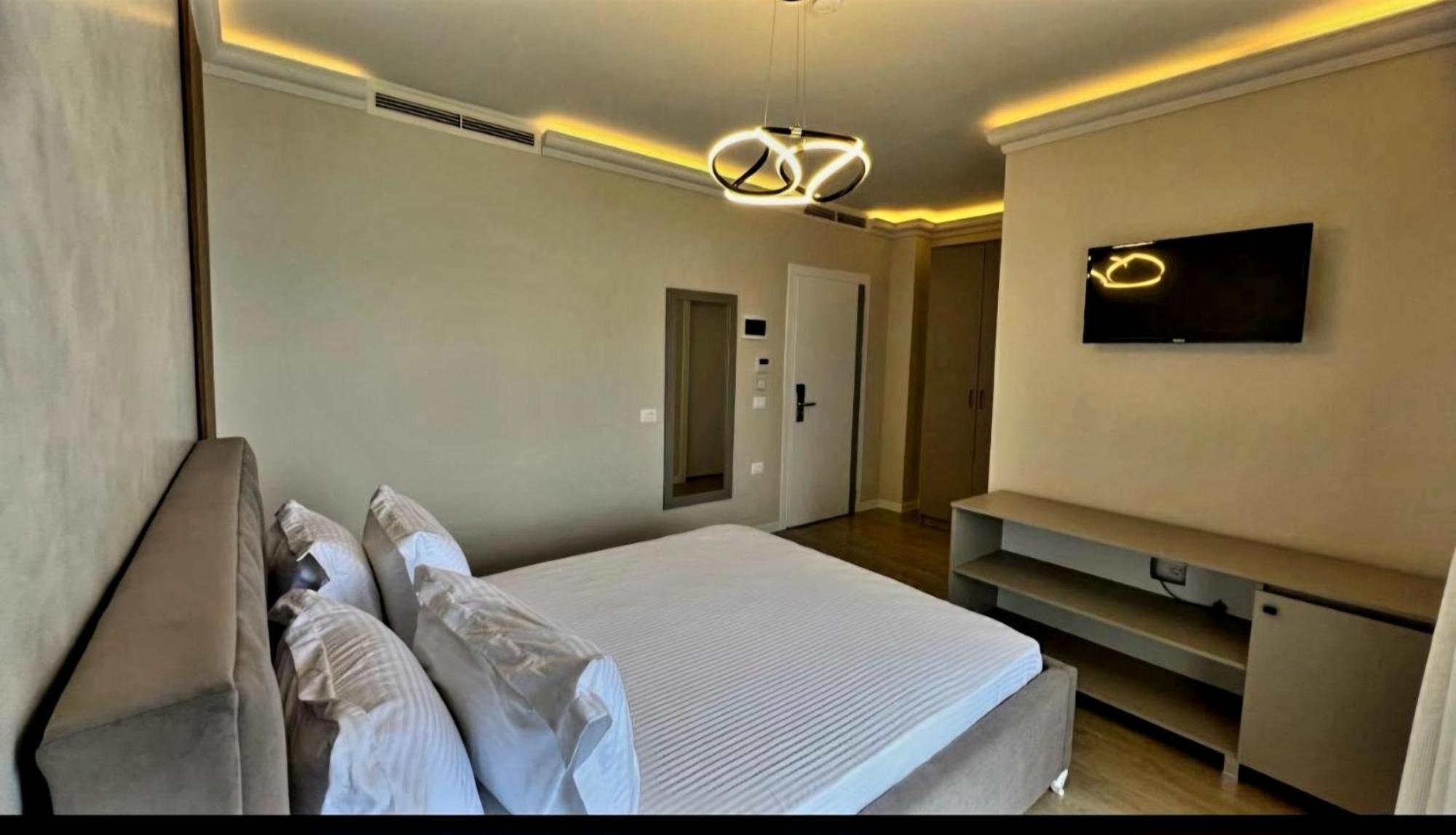 Hotel Demoli โปกราเดซ ภายนอก รูปภาพ