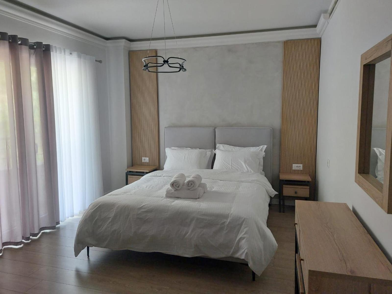 Hotel Demoli โปกราเดซ ภายนอก รูปภาพ